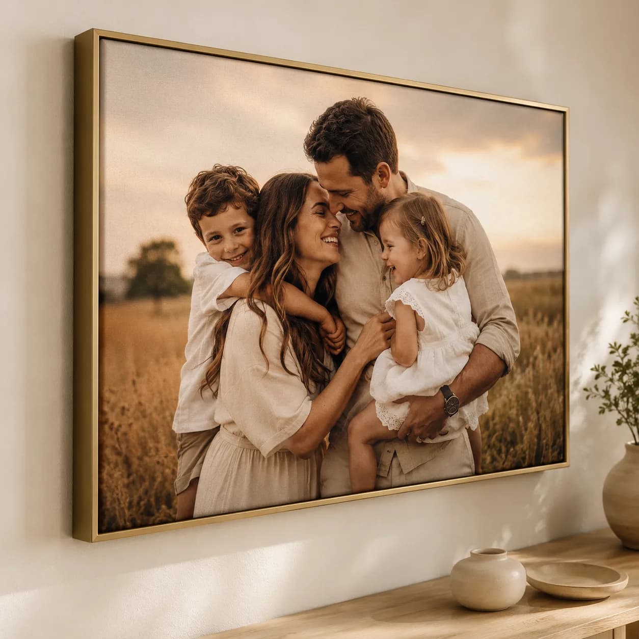 Personalisierte Familienfoto-Leinwand in Galerierahmung — satte Farben, gespannte Leinwand auf Keilrahmen